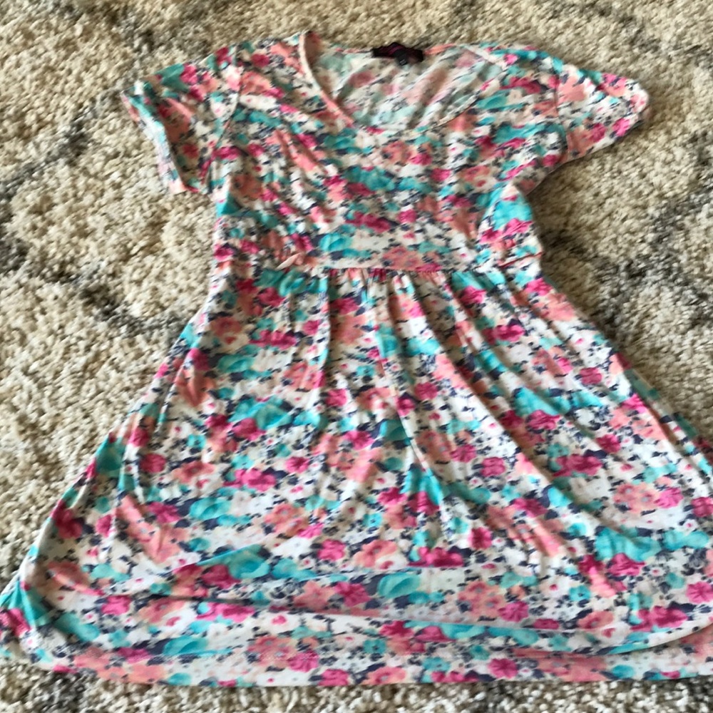 Maternity floral blouse